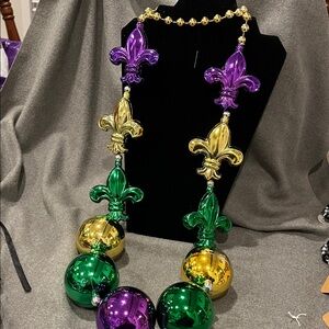 💕 2/$15 Mardi Gras XL PGG Fleur de Lis Necklace